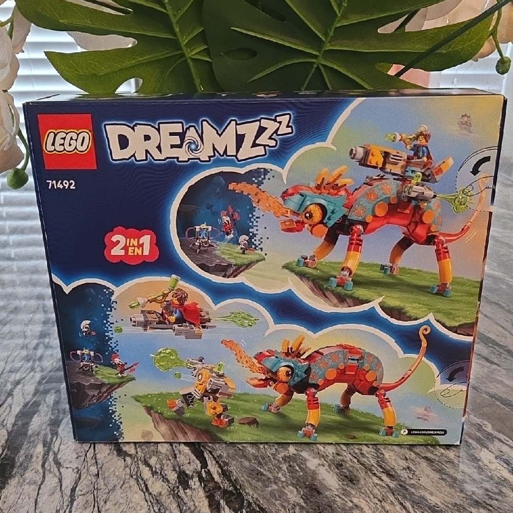 LEGO DREAMZzz Vibrant Chameleon Adventure Set - Picture 2 of 2